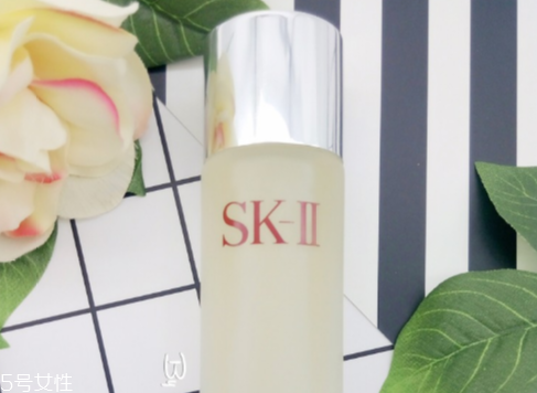 sk2神仙水怎么看生產(chǎn)日期？神仙水之前一定要擦化妝水