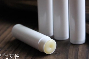潤唇膏能用多長時間？打開后只能用3個季度