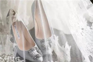 manolo blahnik是奢侈品嗎？大牌女星最熱衷的高跟鞋