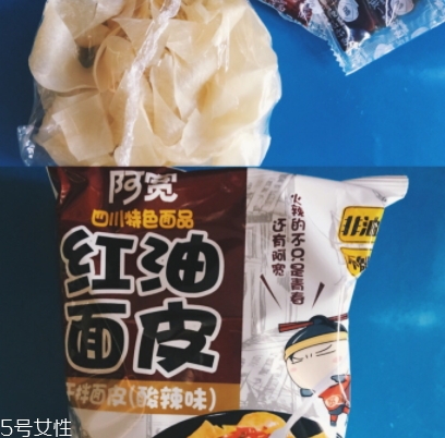 阿寬紅油面皮怎么泡？需要泡足這么長時間