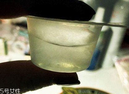化妝品凍僵了還有效果嗎？美白產(chǎn)品別用了