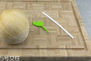 泰國烤椰子多少錢一個？味道非常特別
