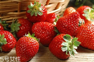 寶寶咳嗽可以吃草莓嗎？看是什么類型的咳嗽