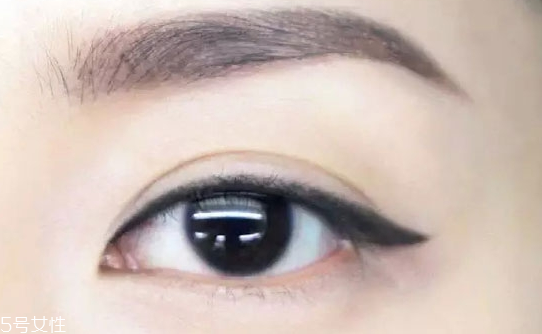 新手適合眼線液還是眼線筆？史上最全眼線誤區(qū)