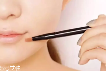 粉底先還是遮瑕先？最好先用粉底液