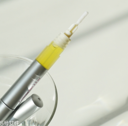 睫毛增長液會掉睫毛嗎？欲速則不達