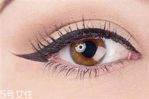 眼線液和眼線筆哪個(gè)好用？眼線長度決定風(fēng)格