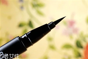 眼線筆硬頭和軟頭的哪個(gè)好用？單眼皮眼妝教程