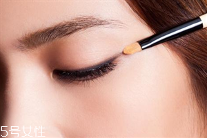 眼線怎么不暈妝？睫毛膏和眼線的正確畫法