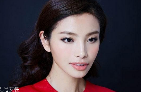 眼線液哪個牌子好用不暈染？眼角下垂畫眼線圖解 