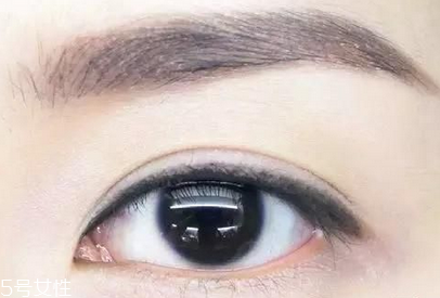 怎么畫眼線讓眼睛自然又有神？畫眼線必學(xué)基本步驟