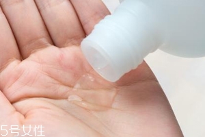 所有的爽膚水都能敷水膜嗎？這4種不適合