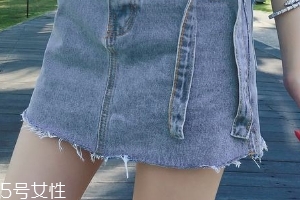 牛仔裙配什么顏色絲襪？牛仔裙搭配排雷