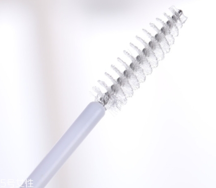 睫毛雨衣怎么用？用在睫毛膏之后