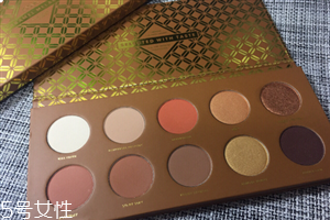 zoeva眼影多少錢？zoeva queens guard眼影盤試色