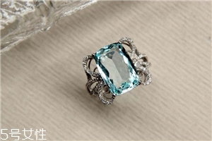 海藍(lán)寶是越透越好嗎？它是海水的化身