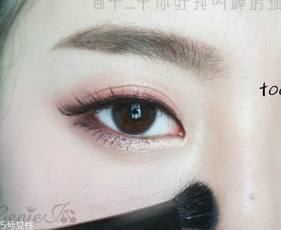 桃花眼妝容好看嗎？桃花眼妝容教程