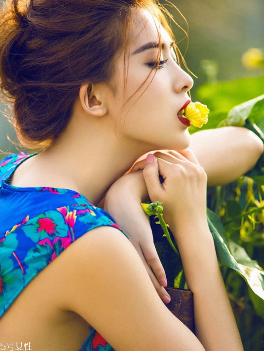 眼影怎么畫會自然好看？眼影顏色這樣搭配最好看