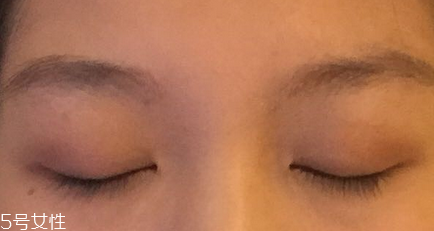 眼影怎么畫會自然好看？眼影顏色這樣搭配最好看