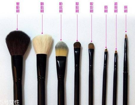 如何清洗化妝刷？眼影刷的選擇與使用方法