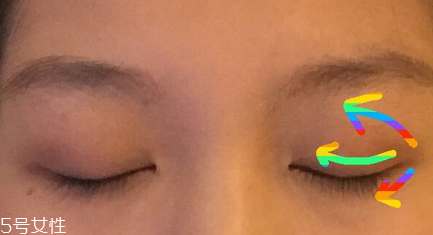 眼影怎么畫會自然好看？眼影顏色這樣搭配最好看