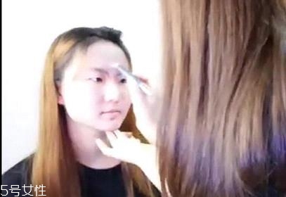 內雙怎么畫眼線？內雙眼皮畫眼妝技巧
