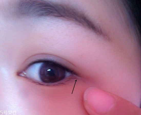 內雙怎么畫眼線？內雙眼皮畫眼妝技巧