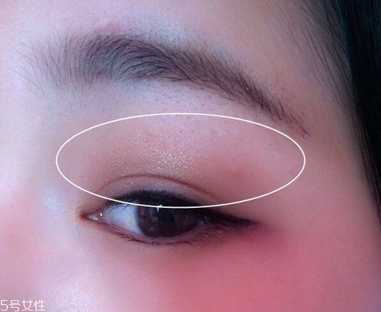 內雙怎么畫眼線？內雙眼皮畫眼妝技巧