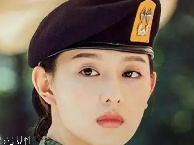 薄唇怎么畫(huà)唇妝？利用技巧打造完美唇色