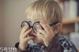 哪些因素會影響寶寶的視力？8大因素需注意