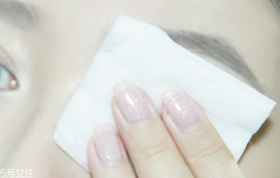 豆沙色眼妝怎么畫？超受歡迎的空氣眼妝畫法