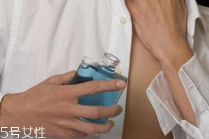男士香水什么時(shí)候噴最好？出門前二十分鐘