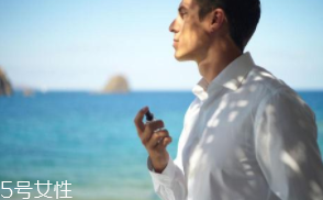 男士香水什么時(shí)候噴最好？出門前二十分鐘