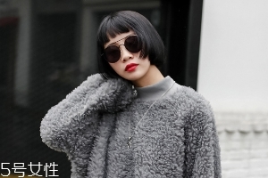 冬天衛(wèi)衣怎么穿更時髦？小心機教你把衛(wèi)衣穿出時尚感