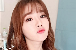 粉棕色眼妝怎么畫(huà)？蜜桃?jiàn)y畫(huà)法