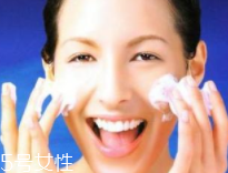 洗臉時一定要順時針嗎？只是一種習慣