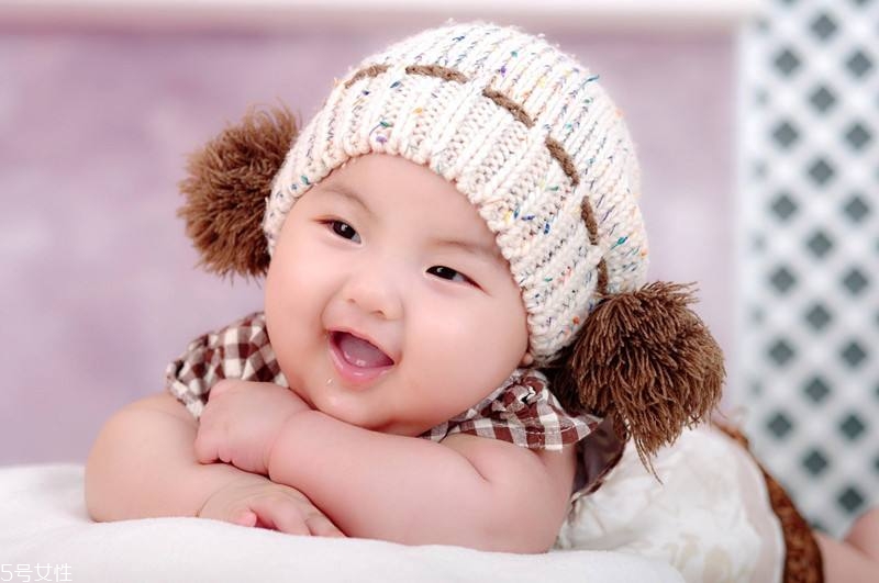 怎樣防止嬰幼兒弱視問題？三種方法合理預(yù)防