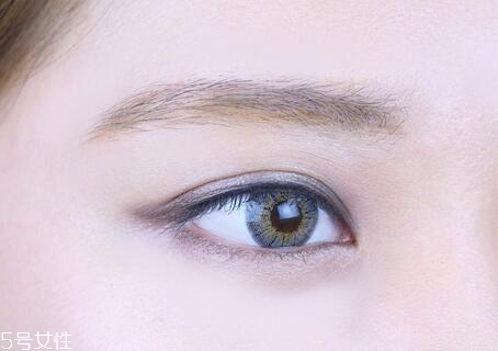 西柚色眼影怎么畫？教你畫高冷女神妝容