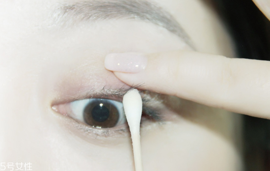 豆沙色眼妝怎么畫？超受歡迎的空氣眼妝畫法
