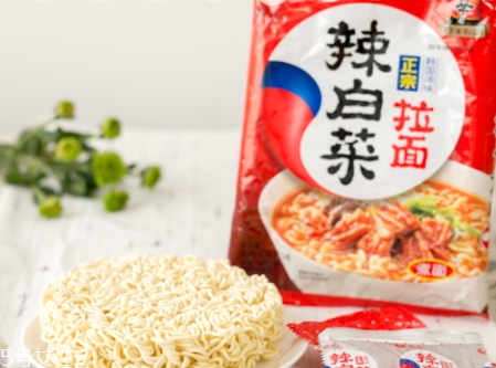 辛拉面多少錢一包？辛拉面價(jià)格有點(diǎn)偏貴
