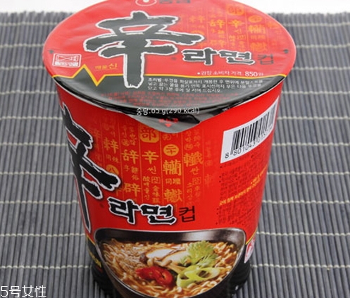 辛拉面多少錢一包？辛拉面價(jià)格有點(diǎn)偏貴