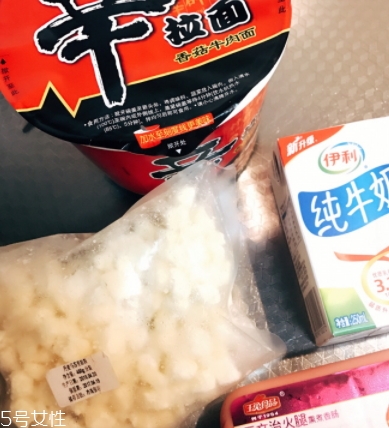 辛拉面和湯達(dá)人哪個(gè)好吃？