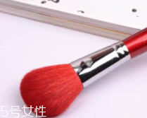 散粉刷怎么挑選？三種材質(zhì)各有優(yōu)點(diǎn)