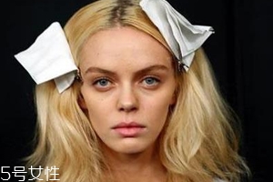 染發(fā)前為什么不能洗頭？洗掉了油脂保護膜