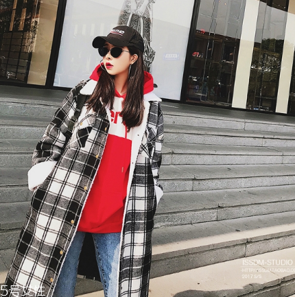 紅色衛(wèi)衣適合什么人穿？紅紅火火過新年