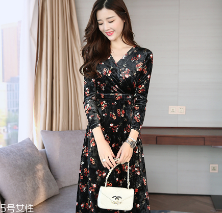 怎么穿衣服有女人味？跟著她學(xué)就對(duì)了