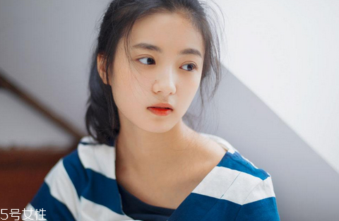 經(jīng)期能做雙眼皮嗎？割雙眼皮失敗方法