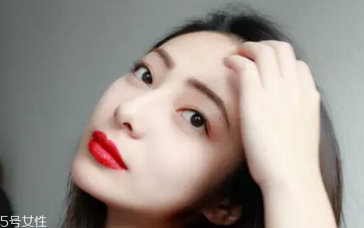 唇釉可以當(dāng)腮紅嗎？唇釉這樣涂最好看