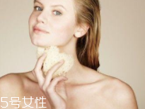 頸紋霜怎么選擇？視黃醇等成分有作用