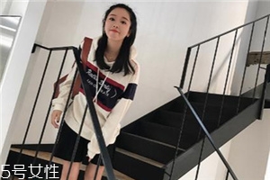 衛(wèi)衣掉色怎么辦？這樣洗不會掉色